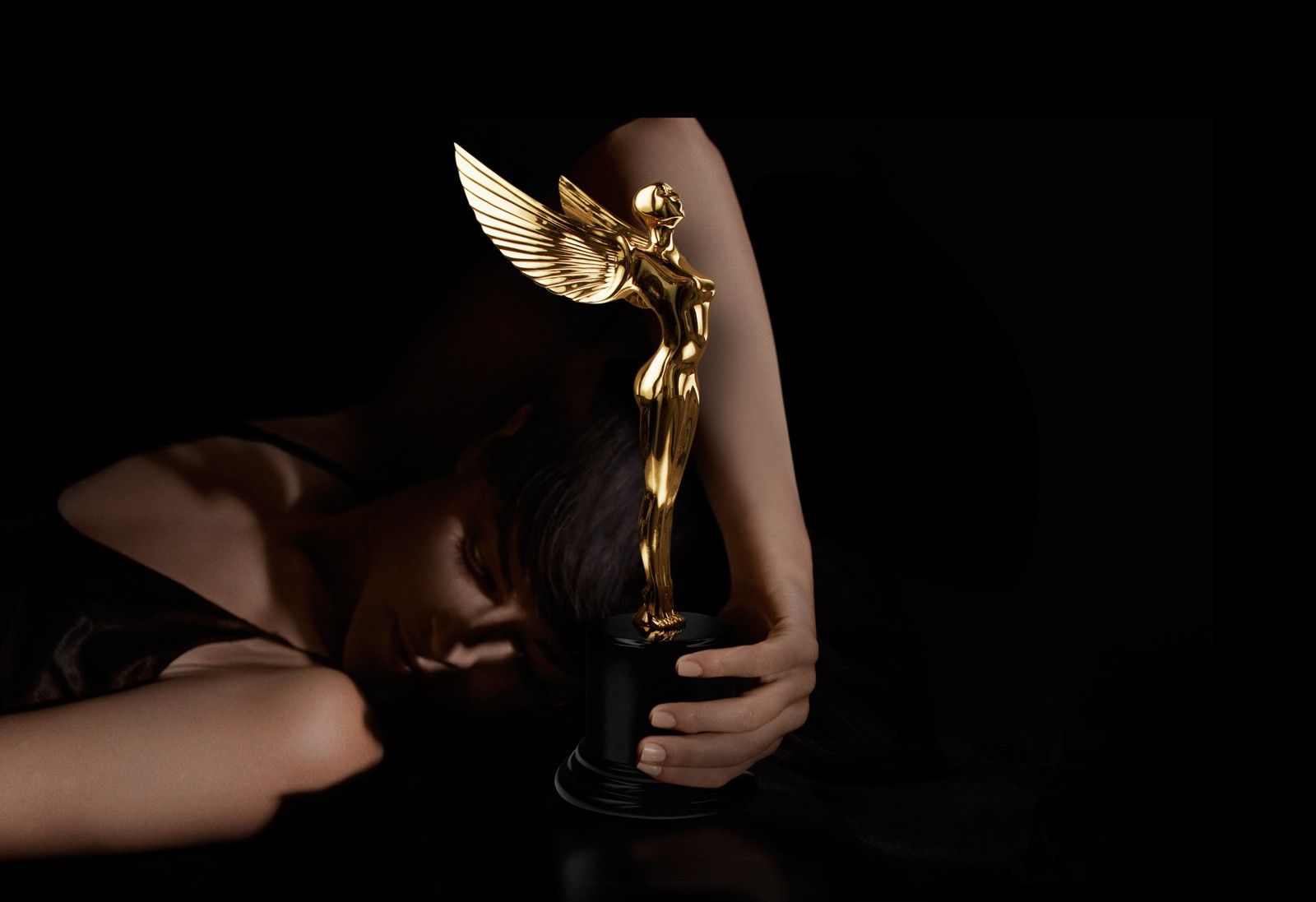 luxury golden angel trophy with modelluxury golden angel trophy with model